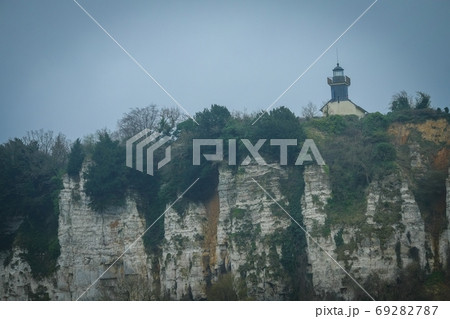 Lightouse on a chalk cliff Lightouse on a chalk cliff 69282787