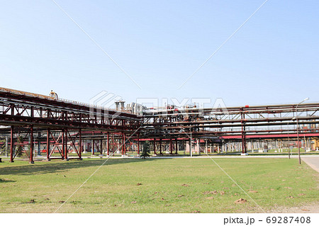 Pipeline overpass with iron rusty pipes 69287408