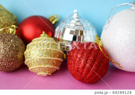 Many different multicolored colored red yellow 69289128