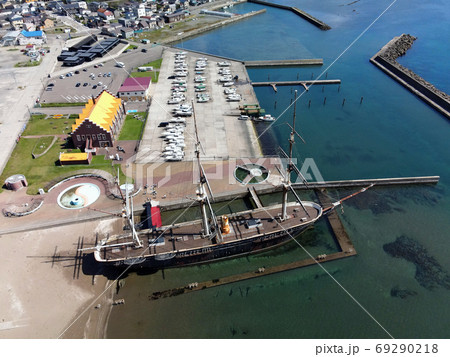 北海道江差町で江差港マリーナと開陽丸の風景を空撮 北海道江差町で江差港マリーナと開陽丸の風景を空撮 69290218