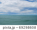 海と空の境界線 69298608