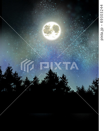 夜空に輝く大きな満月と北欧の森のシルエット風景画のイラスト素材