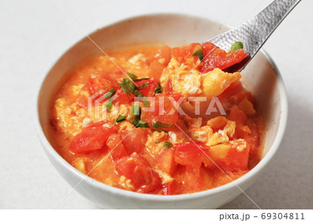 卵とトマトの炒め物 卵とトマトの炒め物 69304811