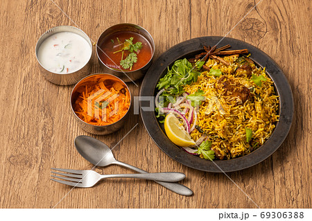 インド料理 ビリヤニ Biryani is a typical Indian mixed riceの写真素材 [69306388] PIXTA