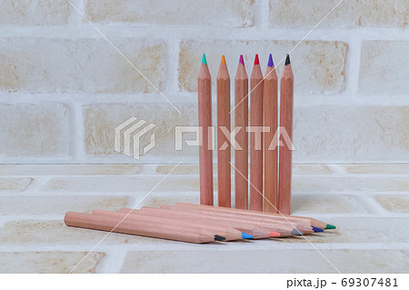 色鉛筆, 色えんぴつ, えんぴつ, 文具, 文房具, 学校, 塗り絵, 鉛筆, 筆記用具, 画材 色鉛筆, 色えんぴつ, えんぴつ, 文具, 文房具, 学校, 塗り絵, 鉛筆, 筆記用具, 画材 69307481