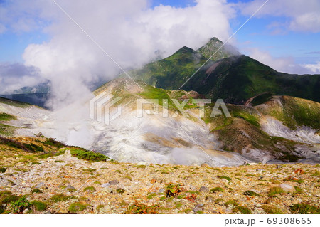 立山　地獄谷と奥大日岳方面 69308665