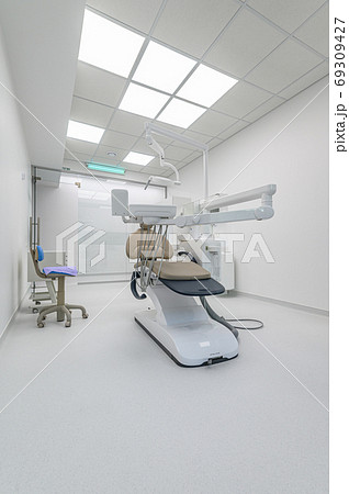 Interior of dentistry medical office, special equipment Interior of dentistry medical office, special equipment 69309427