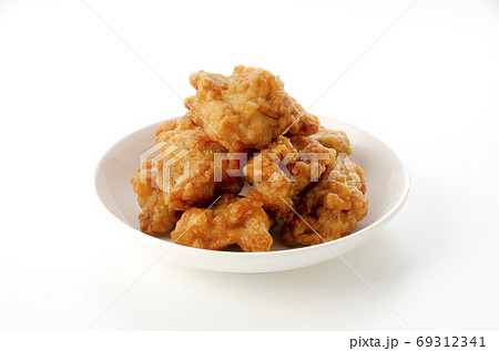 鶏の唐揚げ 69312341