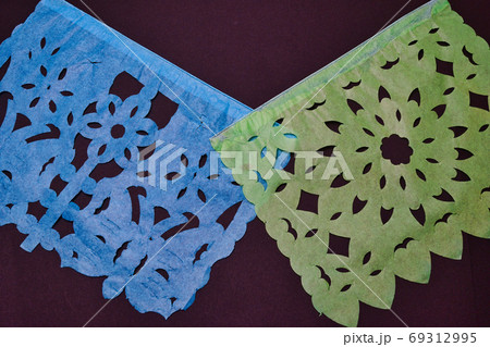 メキシコの切り絵　パペル・ピカード　Papel Picado 69312995