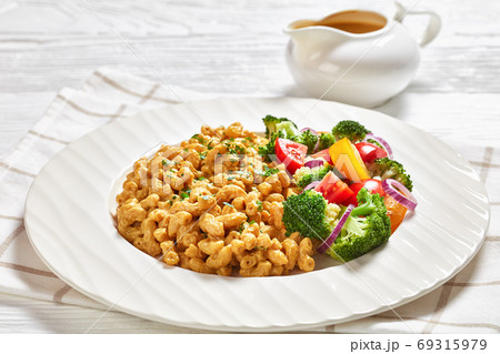 vegan mac and cheese with veggies salad vegan mac and cheese with veggies salad 69315979
