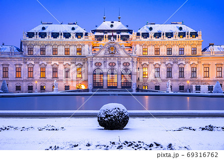 Vienna, Austria - Winter snowy night at Belvedere, travel landsc 69316762
