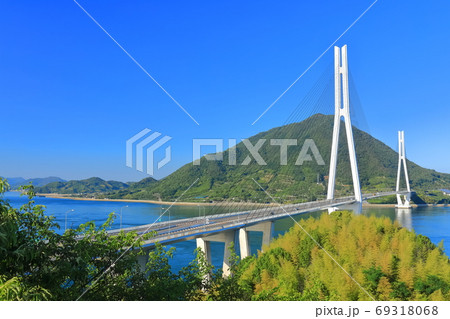 【愛媛県】快晴下の多々羅大橋 69318068
