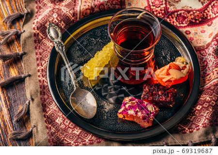 Tea in armudu with oriental delight 69319687