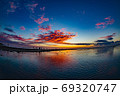 日の出の小松海岸 69320747