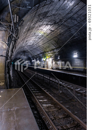 筒石駅：ホーム 69321031