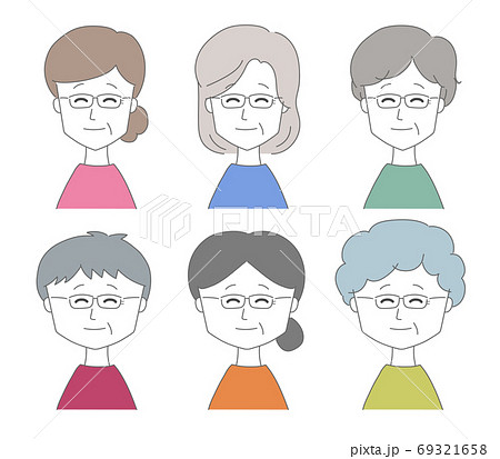 笑顔のシニア女性のグループ 眼鏡 イラストのイラスト素材