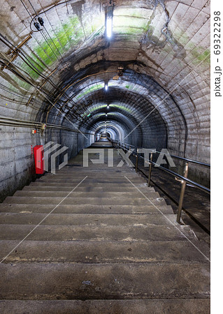 筒石駅:ホームと地上を繋ぐ階段 筒石駅:ホームと地上を繋ぐ階段 69322298