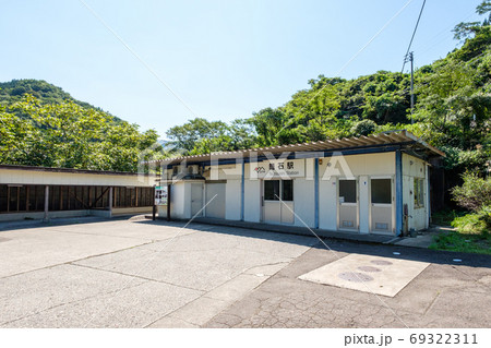 筒石駅（駅舎外観） 69322311