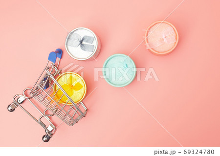 concept black friday, gift boxes with shopping cart on pink pastel background, copy space, flatlay concept black friday, gift boxes with shopping cart on pink pastel background, copy space, flatlay 69324780