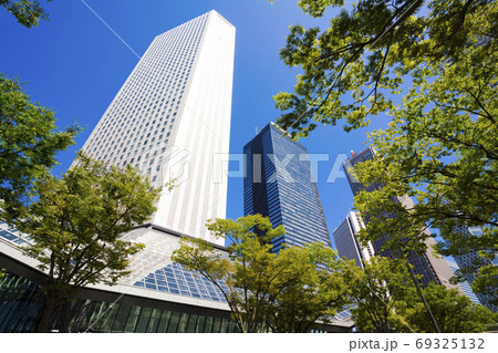 東京　新宿高層ビル群　2020年9月 69325132