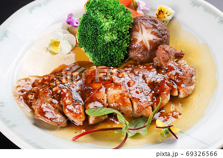 鶏の照り焼き 69326566