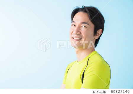 ミドル男性　フィットネスイメージ 69327146