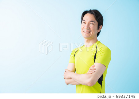 ミドル男性　フィットネスイメージ 69327148