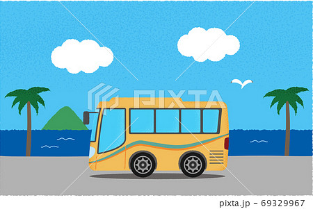 海沿いの道を進む黄色い観光バスのベクターイラストのイラスト素材