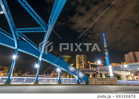 都市風景　駒形橋から望む東京スカイツリー 69330878