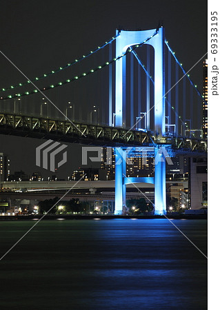レインボーブリッジ 医療従事者の皆さんありがとう ブルーライトアップ 69333195