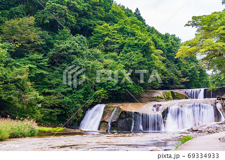 仲秋の滑津大滝　宮城県七ヶ宿町 69334933