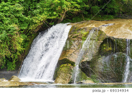 仲秋の滑津大滝　宮城県七ヶ宿町 69334934