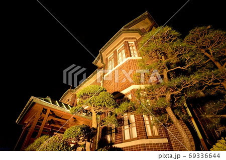 大正ロマンを感じる入間市、旧石川組製糸西洋館のライトアップ 69336644