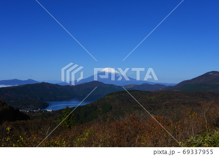 大観山からの富士山と芦の湖 大観山からの富士山と芦の湖 69337955