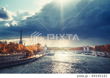 Alexander III bridge and Eiffel tower, Paris, France 69340182