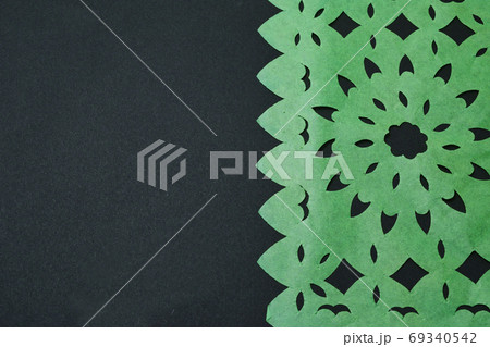 メキシコの切り絵　パペル・ピカード　Papel Picado 69340542