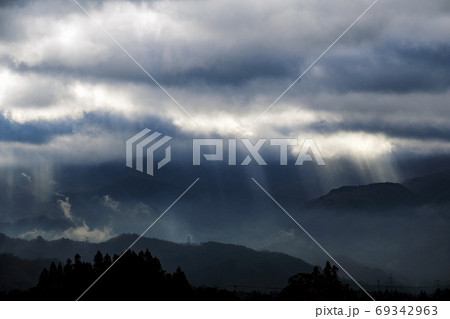 薄明光線 薄明光線 69342963