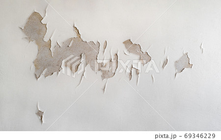 Texture. Wall with peeling paint. Cracks in the... - Stock Photo [69346229]  - PIXTA