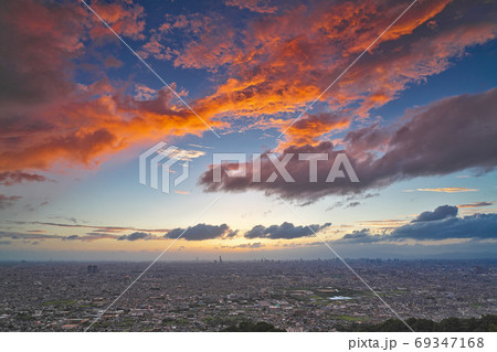 【大阪平野を一望 (夕景)】 撮影場所：水呑地蔵尊 大阪府八尾市大字神立 69347168
