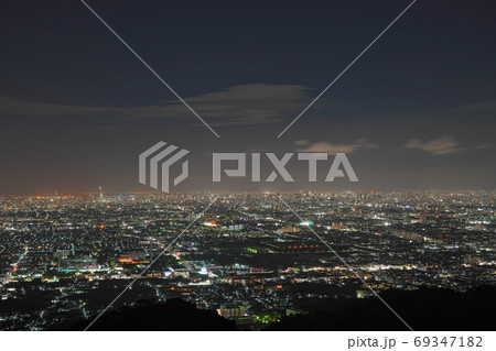 【大阪平野を一望 (夜景)】 撮影場所:水呑地蔵尊 大阪府八尾市大字神立 【大阪平野を一望 (夜景)】 撮影場所:水呑地蔵尊 大阪府八尾市大字神立 69347182