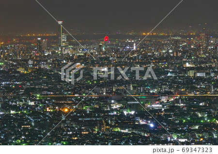 【大阪市内を一望 (天王寺) (夜景)】 撮影場所:水呑地蔵尊 大阪府八尾市大字神立 【大阪市内を一望 (天王寺) (夜景)】 撮影場所:水呑地蔵尊 大阪府八尾市大字神立 69347323