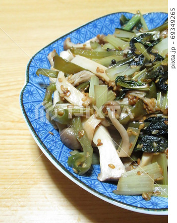 キノコと野菜の炒め物 キノコと野菜の炒め物 69349265