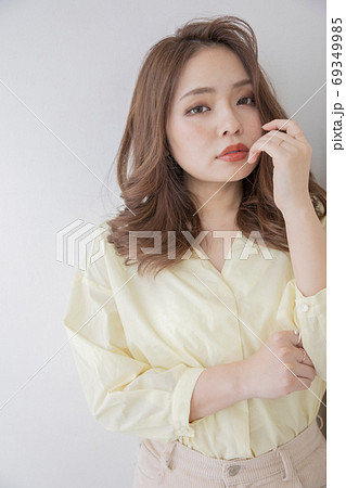 ゆるふわミディアムヘアー 日本人　ヘアスタイル　美容　美容室　ファッション 69349985