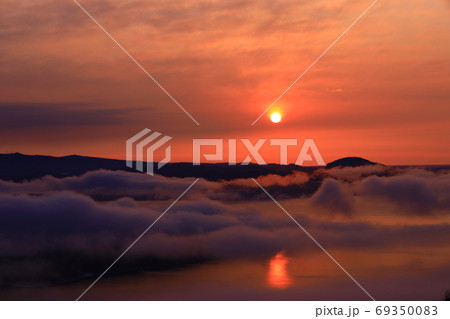 美幌峠からの日の出風景（北海道オホーツク） 69350083