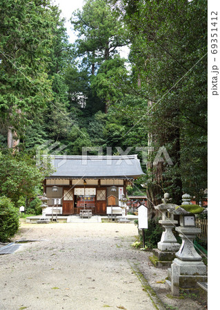 宇太水分神社　拝殿 69351412