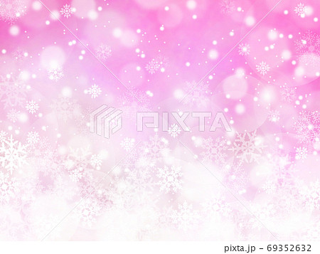 雪と結晶がキラキラ輝き降り積もる背景イラスト　桃色 69352632