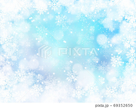 雪と結晶がキラキラ輝き降り積もる背景イラスト 水色のイラスト素材