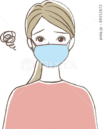 マスクの女性困惑顔 69352672