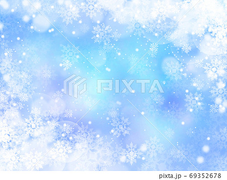 雪と結晶がキラキラ輝き降り積もる背景イラスト 青のイラスト素材