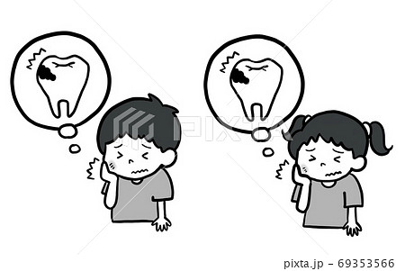 虫歯の男の子と女の子 モノクロのイラスト素材
